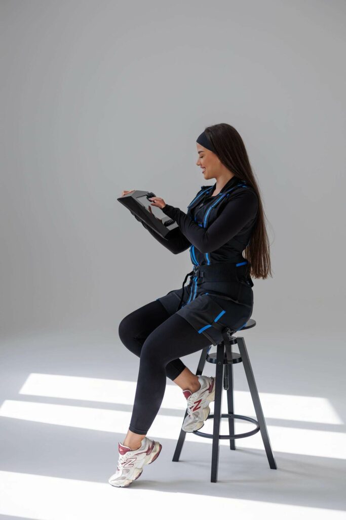 Acasa - booty area ems electro stimulare corporala costum